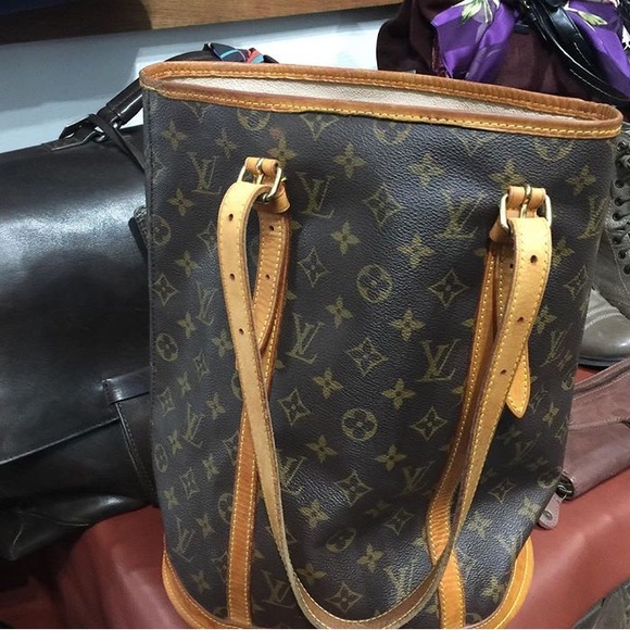 Louis Vuitton Monogram Bucket GM - Picture 2 of 3